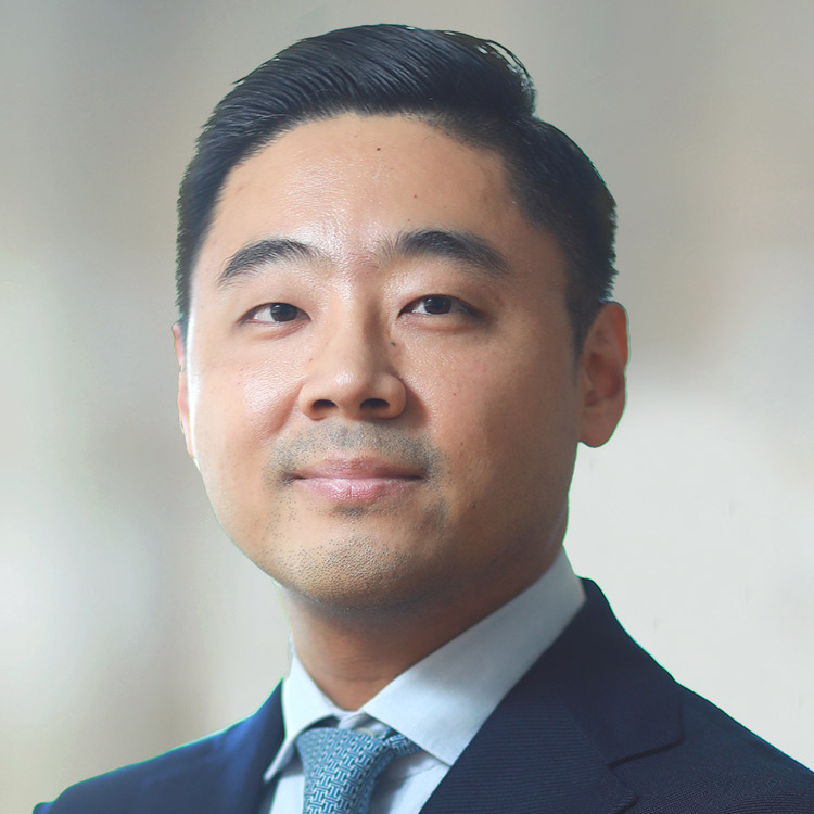 a headshot picture of Wayne Qin, Research Strategist for LaSalle Investment Management